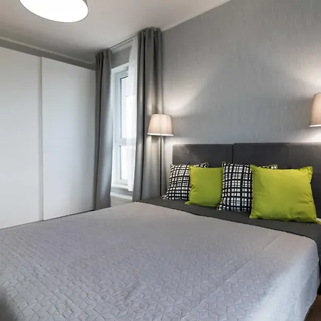 12th Floor Beautiful View Terrace Apartment *